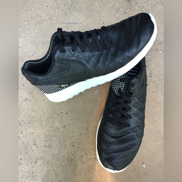 NIKE Roshe Tiempo VI QS SNEAKERS Black/Black/Metallic Gold/White - Picture 3 of 5